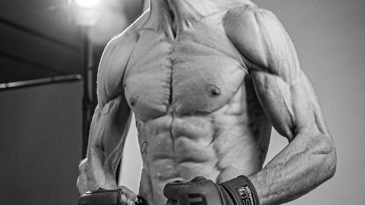Vysekaná forma před MMA bitvou. Shazování není dobrý, ví český bojovník