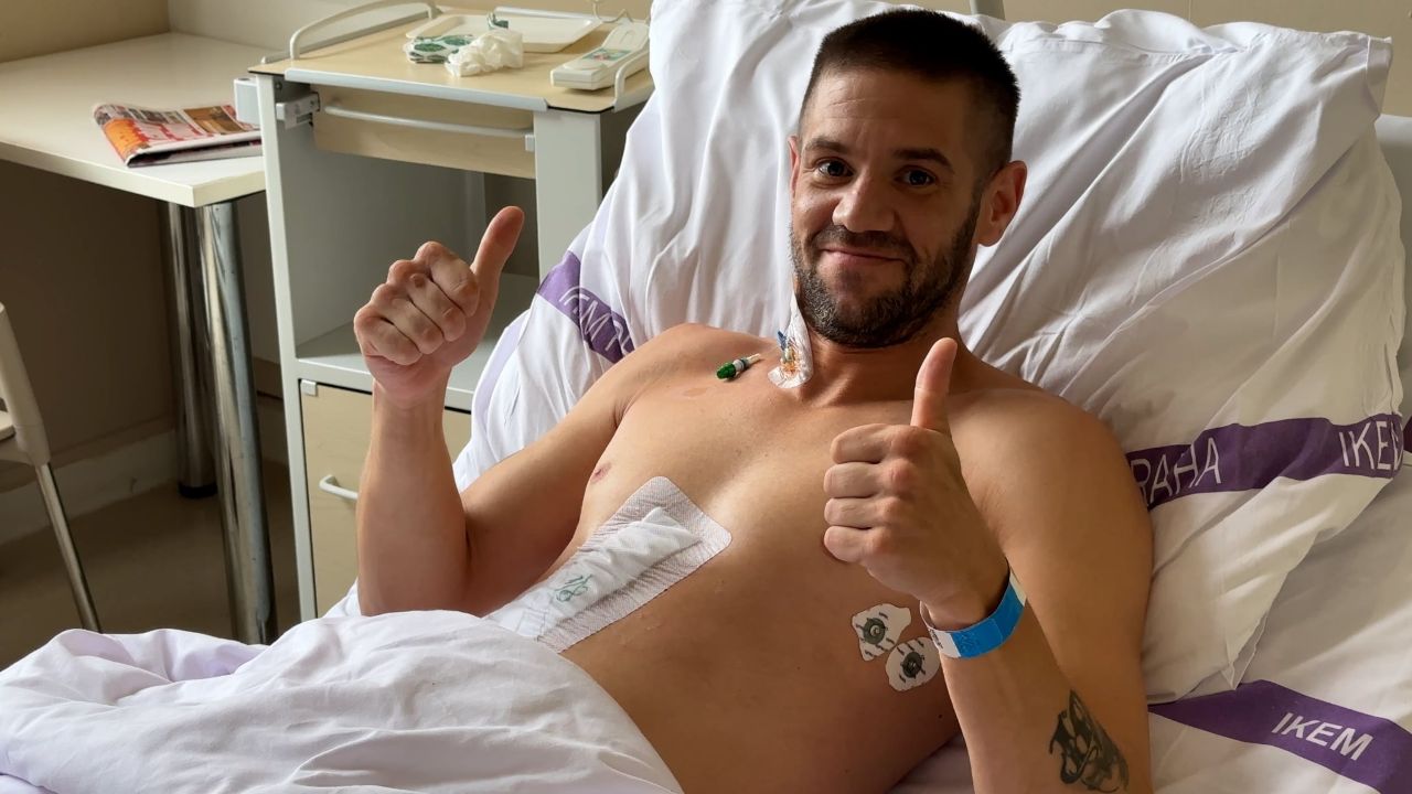 Malé dceři dal část jater. Po transplantaci fungují. Je ze mě abstinent, přiznal trenér